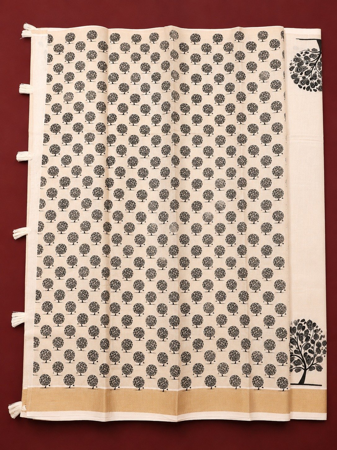 Onam Special Kerala Kasavu Cotton Saree with Peacock Feather Tree - Image 3